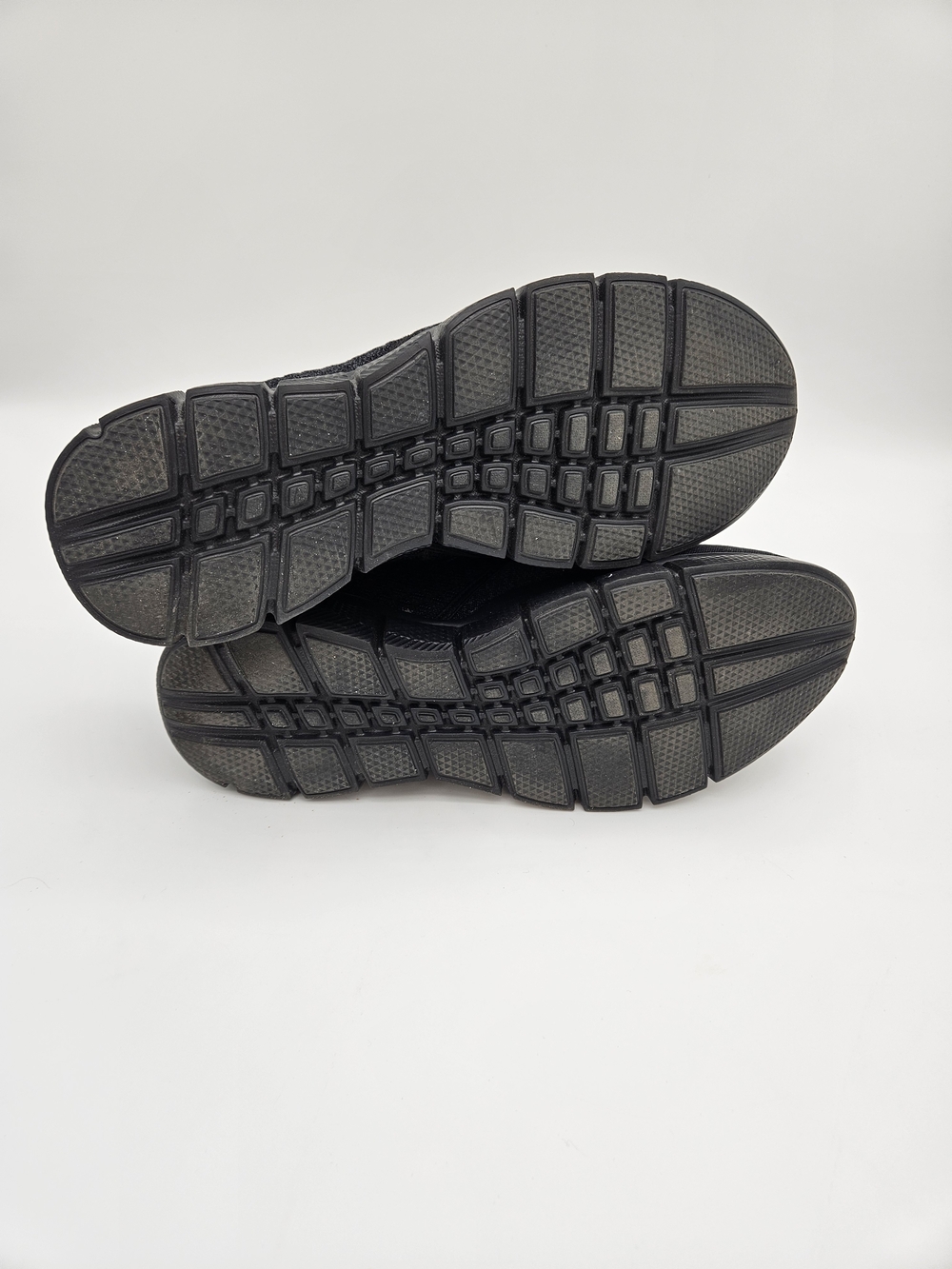 Skechers Slip-On Knit Walking Shoes in Black Size 11 - Picture 6 of 6